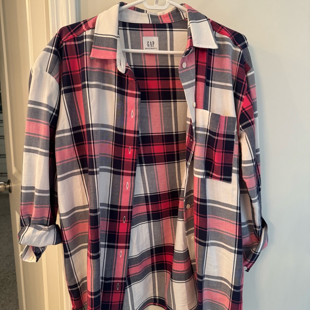 Maternity button down shirt size S